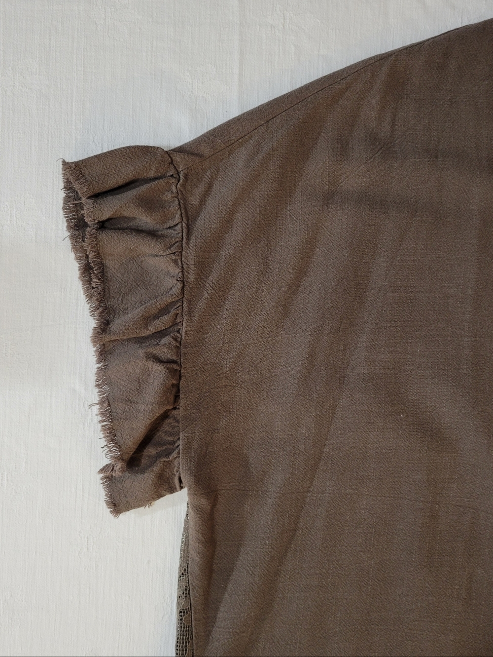 Easel (Women's M) Taupe Over-sized Boxy Crewneck Ruffled Short Sleeve Tee - Picture 7 of 10
